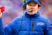 Photo of “Buffalo Bills’ Head Coach Sean McDermott’s Shocking Challenge Record Revealed! Why NFL Fans Are Groaning Every Time He Reaches for the Red Flag – A Critical Analysis!”